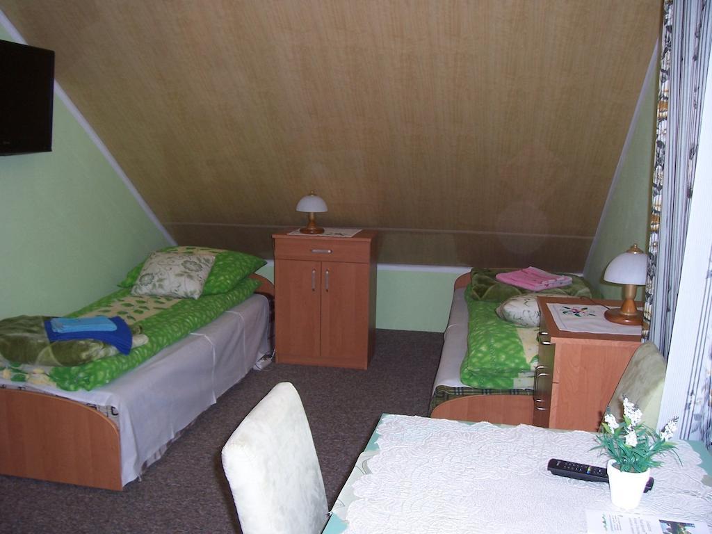 Gosciniec Nad Stawem Villa Szczytno  Room photo